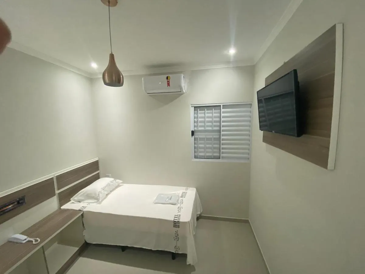 Hotel Quintino - Metro Se -Localizado No Coracao De Sao Paulo Proximo Ao Bras E 25 De Marco Com Estacionamento No Local Gratis