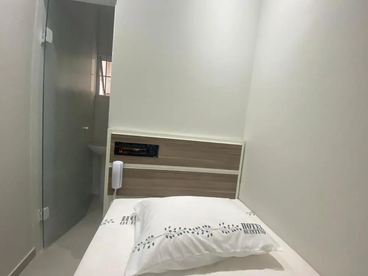 Hotel Quintino - Metro Se -Localizado No Coracao De Sao Paulo Proximo Ao Bras E 25 De Marco Com Estacionamento No Local Gratis 5*,