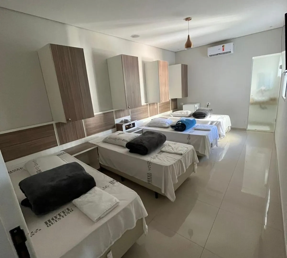Hotel Quintino - Metro Se -Localizado No Coracao De Sao Paulo Proximo Ao Bras E 25 De Marco Com Estacionamento No Local Gratis
