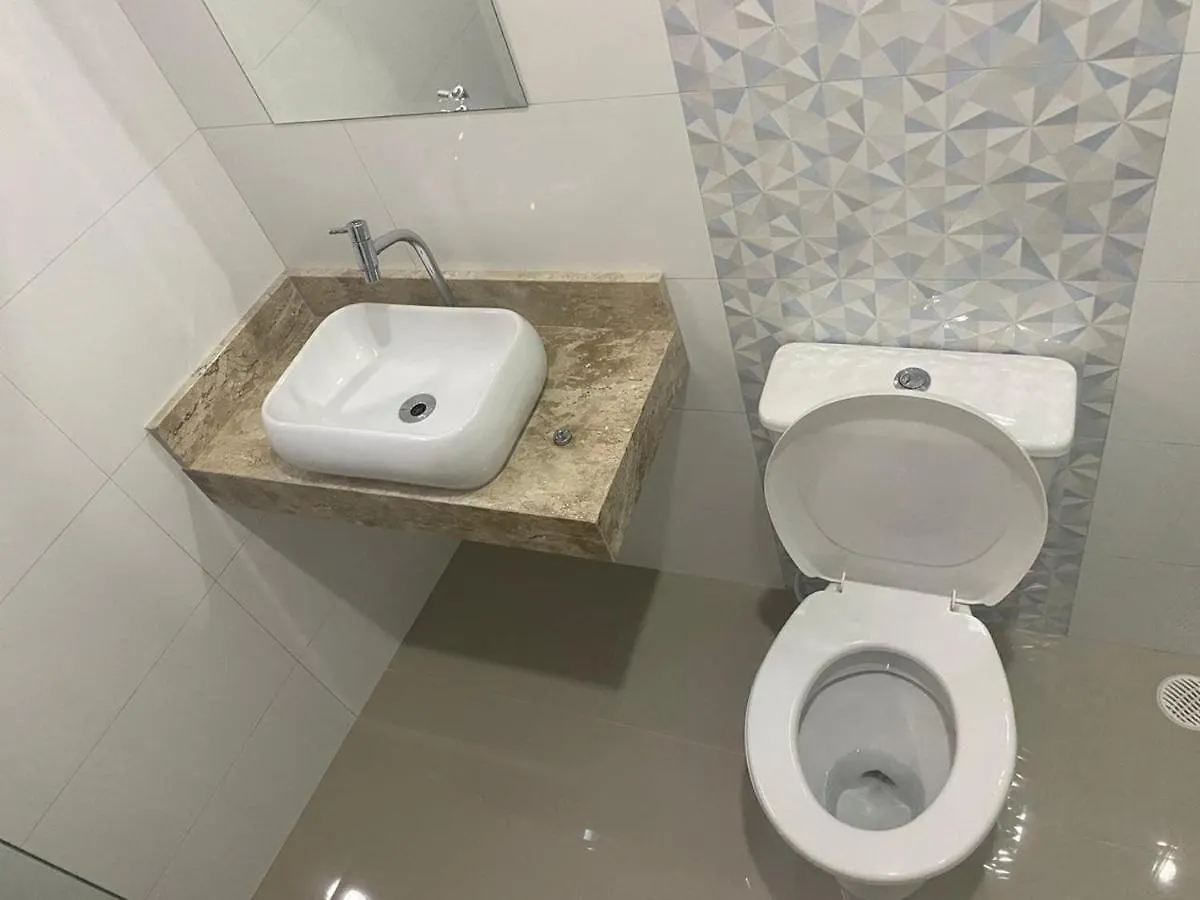 Hotel Quintino - Metro Se -Localizado No Coracao De Sao Paulo Proximo Ao Bras E 25 De Marco Com Estacionamento No Local Gratis