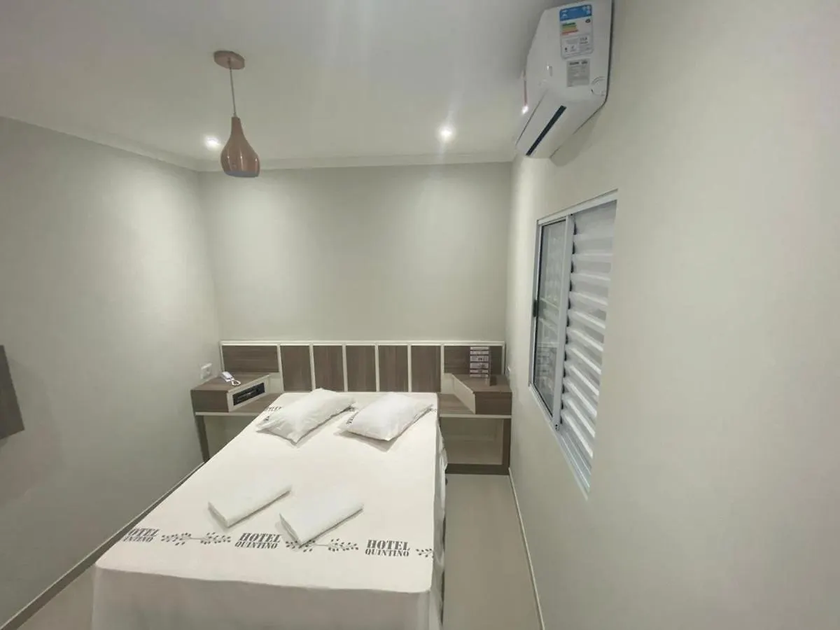 Hotel Quintino - Metro Se -Localizado No Coracao De Sao Paulo Proximo Ao Bras E 25 De Marco Com Estacionamento No Local Gratis