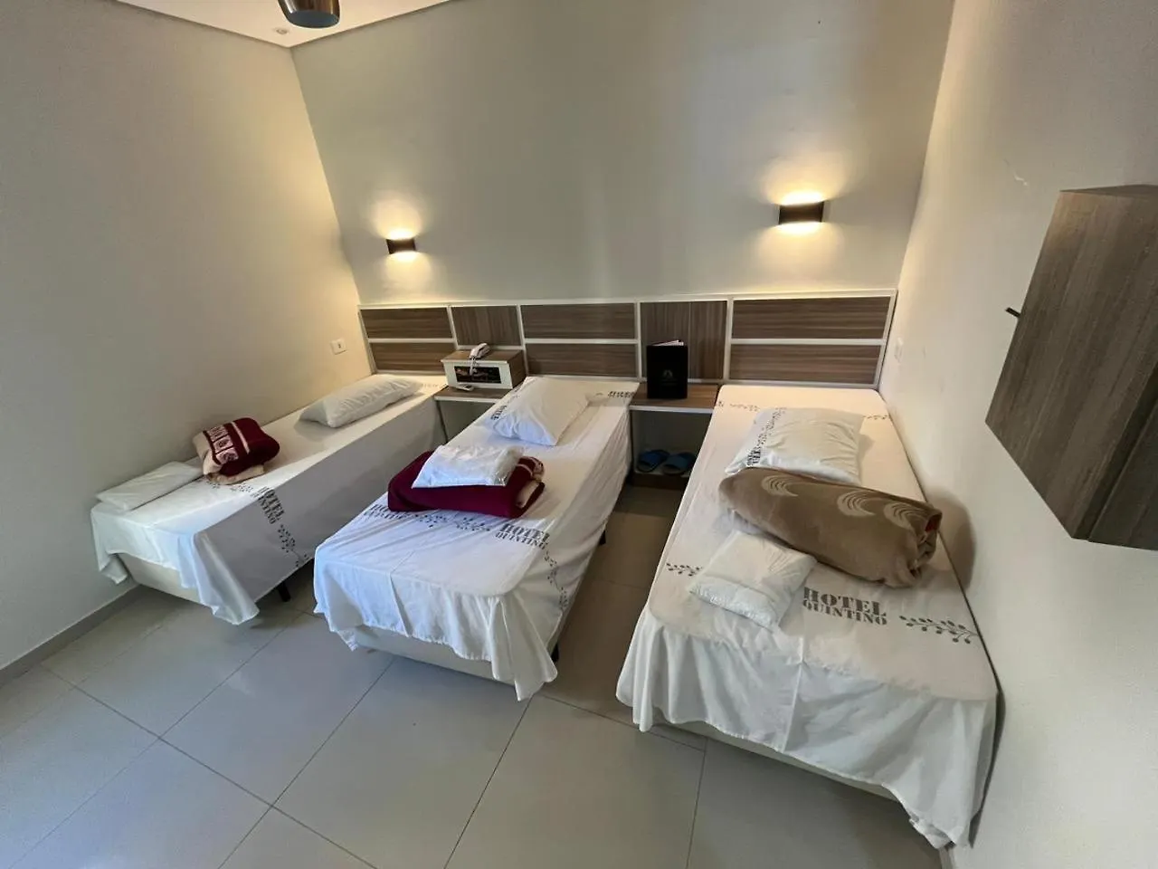 Hotel Quintino - Metro Se -Localizado No Coracao De Sao Paulo Proximo Ao Bras E 25 De Marco Com Estacionamento No Local Gratis